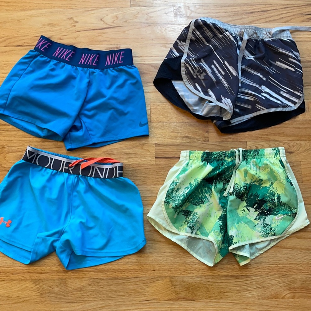 4 pairs of girls medium shorts
